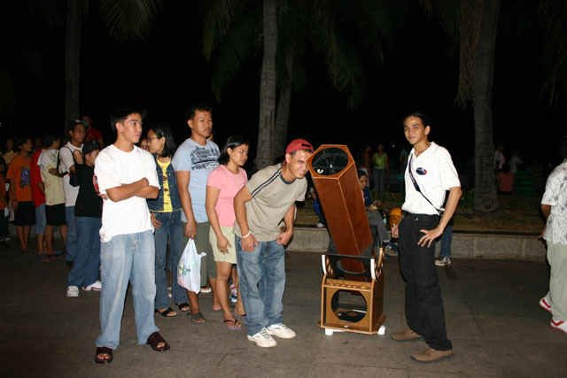 060219naw-e.jpg (71814 bytes)